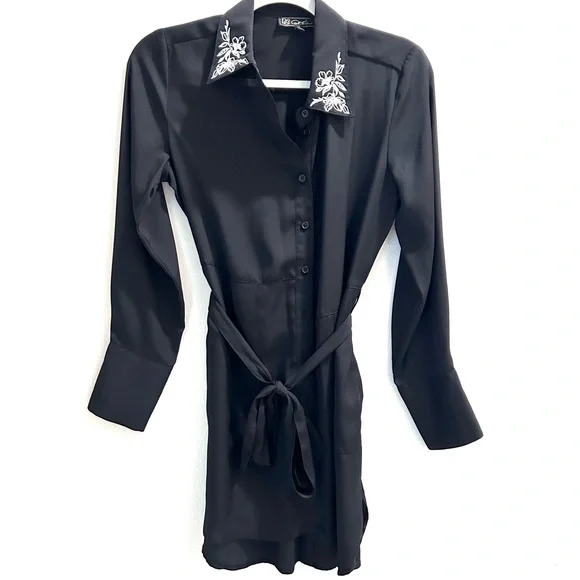 DG2 by Diane Gilman Belted long sleeve Black Dress with White Embroidered Collar - Picture 2 of 6
